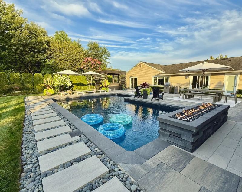 Aqua Luxe Outdoors, Chesterfield