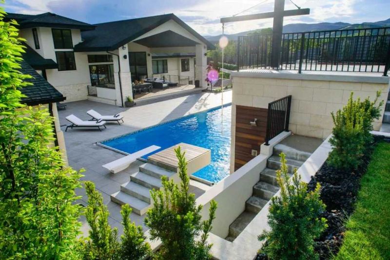 Deep Blue Pools And Spas, Millcreek