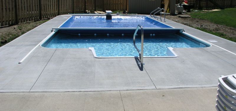 Premier Pools & Spas, De Soto